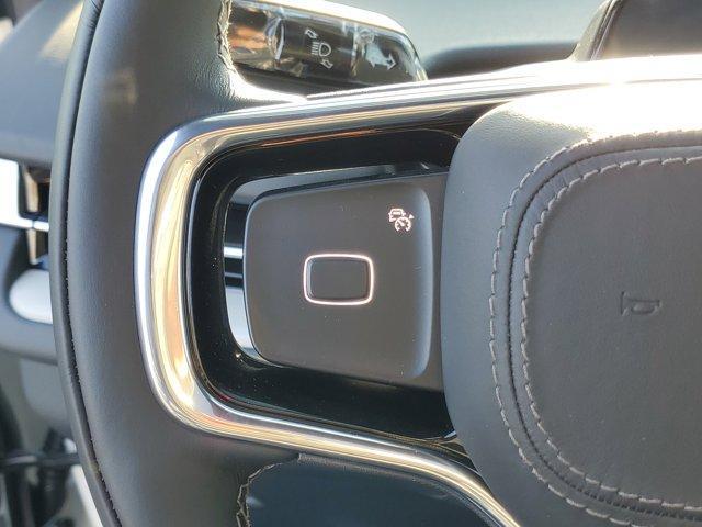 new 2025 Lincoln Navigator car, priced at $98,357