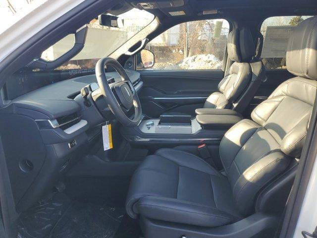 new 2025 Lincoln Navigator car, priced at $98,357