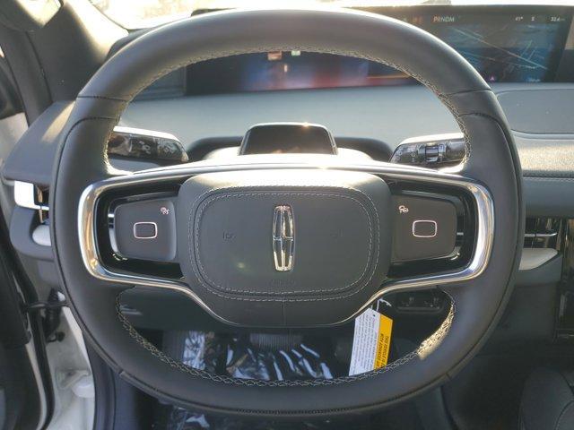 new 2025 Lincoln Navigator car, priced at $98,357