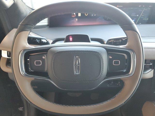 new 2025 Lincoln Navigator car, priced at $116,872