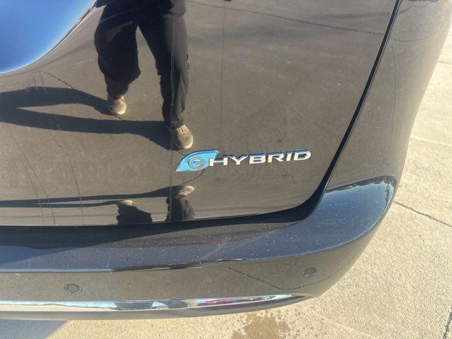 used 2025 Chrysler Pacifica Hybrid car, priced at $35,588
