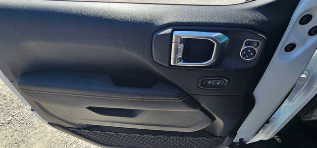 new 2025 Jeep Wrangler car, priced at $48,980