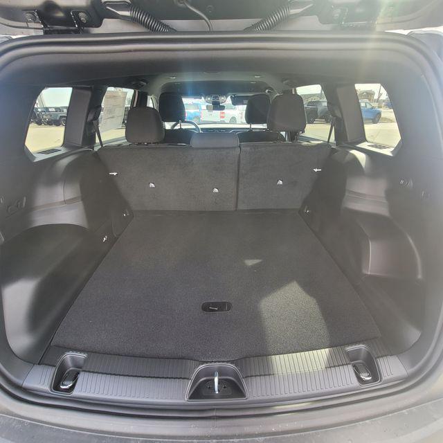 new 2026 Jeep Cherokee car, priced at $38,880