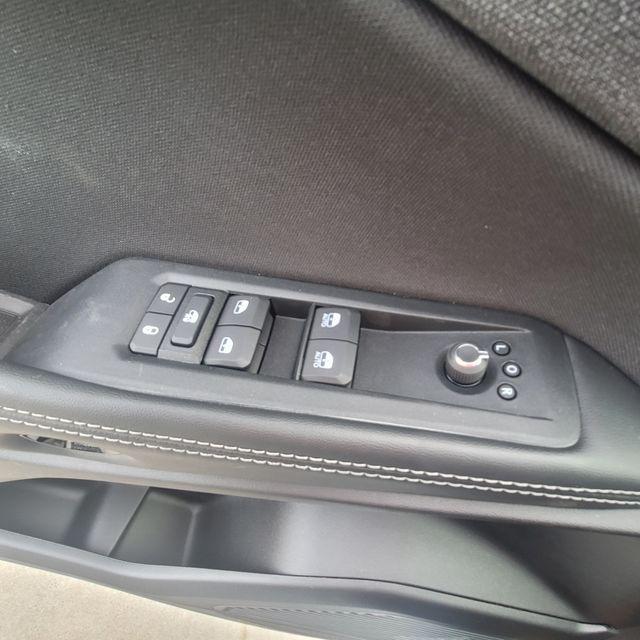 new 2026 Jeep Cherokee car, priced at $38,880