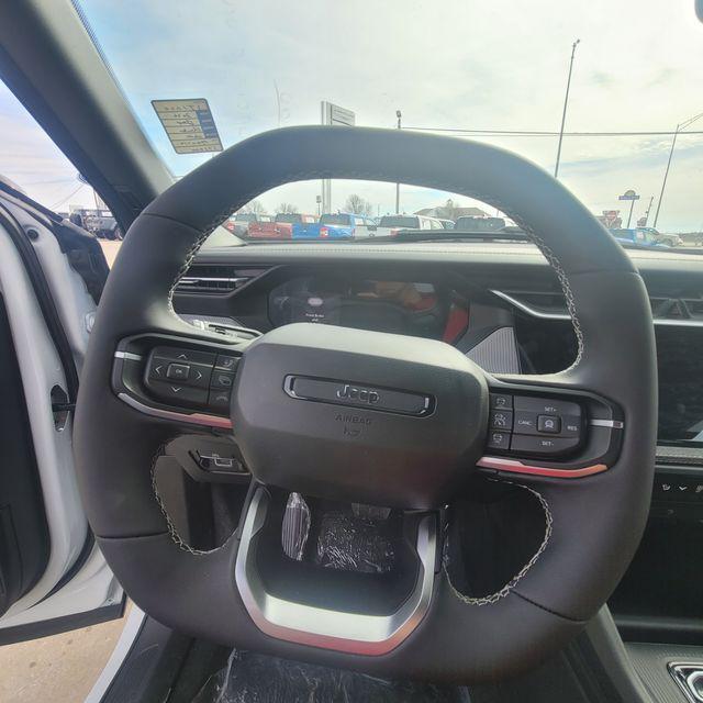 new 2026 Jeep Cherokee car, priced at $38,880