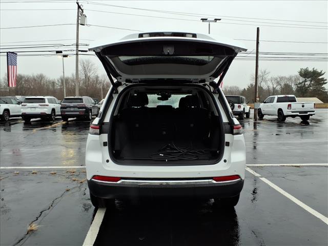 used 2024 Jeep Grand Cherokee car, priced at $32,606