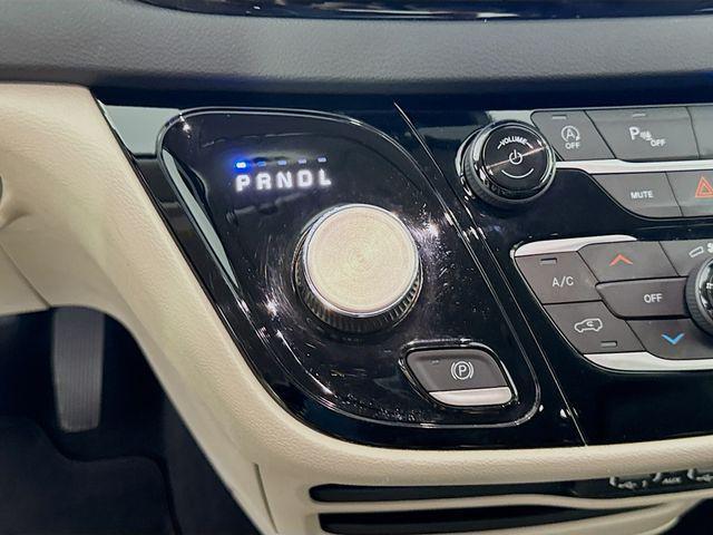 used 2024 Chrysler Pacifica car, priced at $25,749