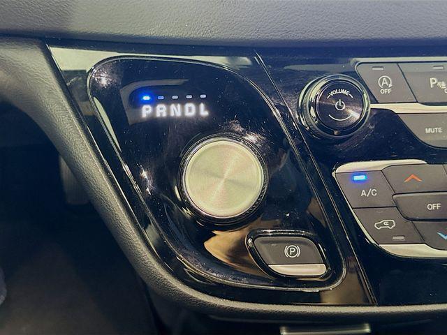 used 2025 Chrysler Pacifica car, priced at $29,869