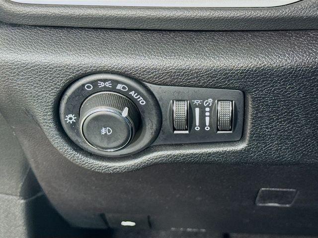 used 2025 Chrysler Pacifica car, priced at $29,869