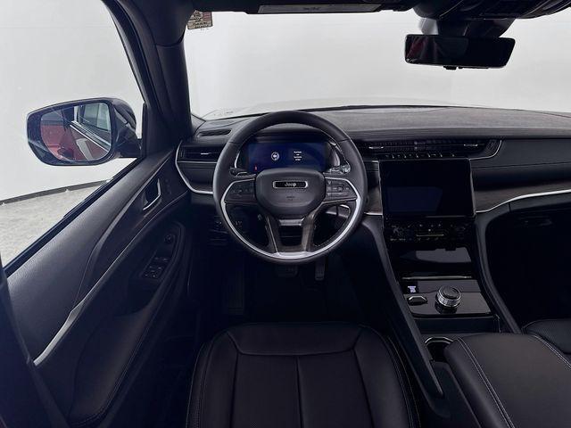 new 2025 Jeep Grand Cherokee car, priced at $49,241