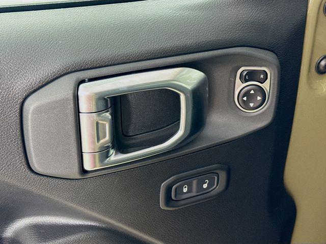 new 2025 Jeep Gladiator car, priced at $39,271