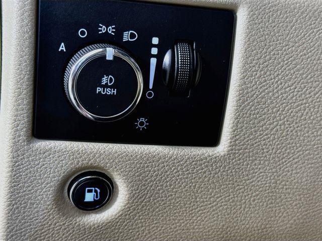 used 2019 Jeep Grand Cherokee car, priced at $17,348