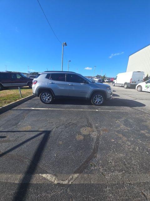 used 2022 Jeep Compass car, priced at $16,737