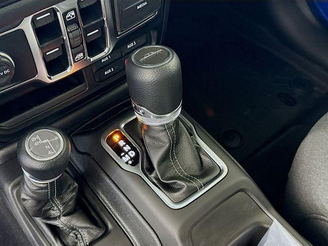 new 2025 Jeep Gladiator car, priced at $39,271