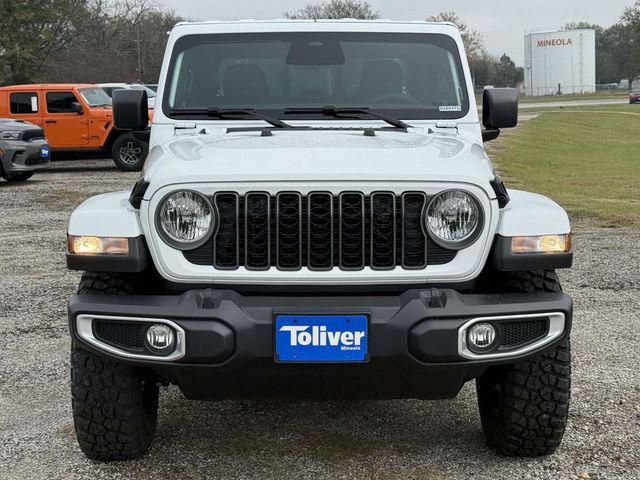new 2026 Jeep Gladiator car, priced at $47,872