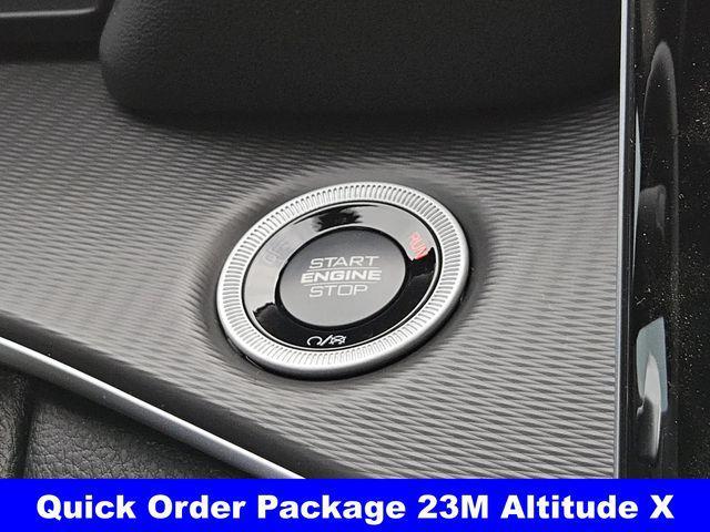 new 2025 Jeep Grand Cherokee car, priced at $37,000