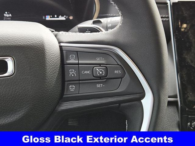 new 2025 Jeep Grand Cherokee car, priced at $37,000