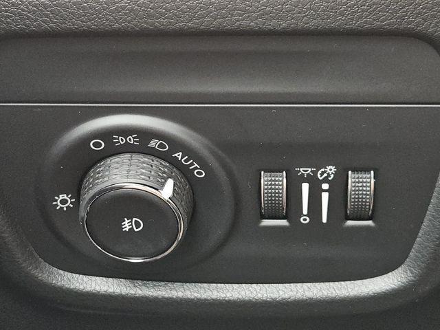 new 2025 Jeep Grand Cherokee car, priced at $43,385