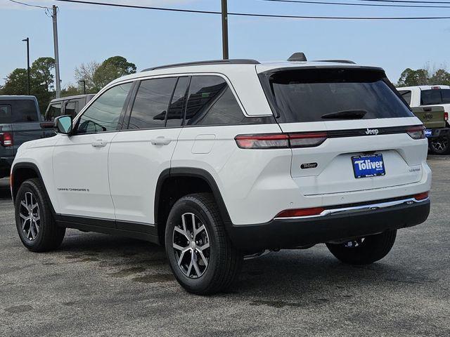 new 2025 Jeep Grand Cherokee car, priced at $43,385
