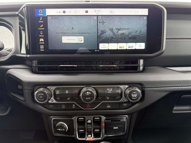 new 2026 Jeep Gladiator car, priced at $48,678