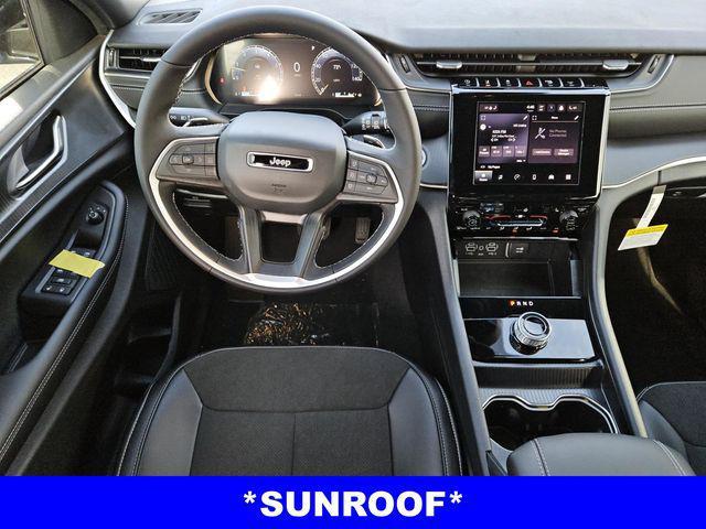 new 2025 Jeep Grand Cherokee car, priced at $42,250