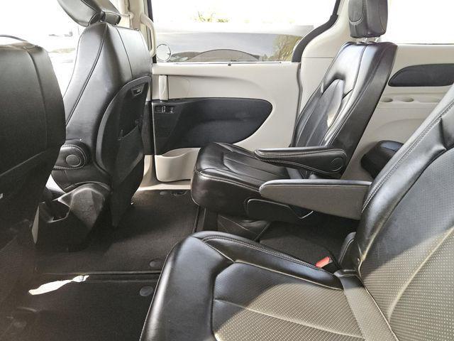 used 2024 Chrysler Pacifica car, priced at $27,250