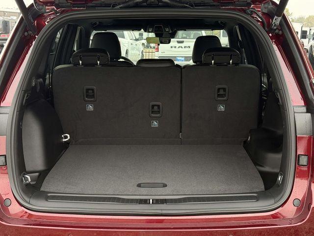 new 2025 Jeep Grand Cherokee car, priced at $40,366