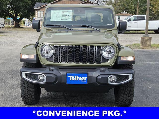new 2025 Jeep Gladiator car, priced at $44,124