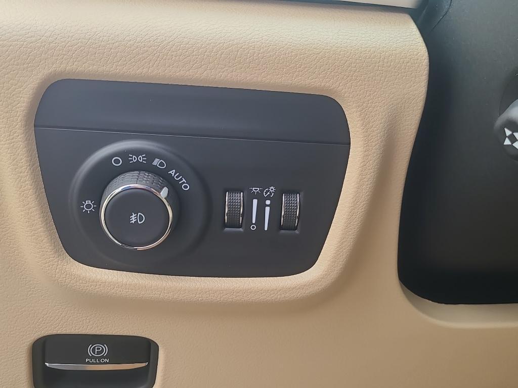 used 2024 Jeep Grand Cherokee L car, priced at $39,999