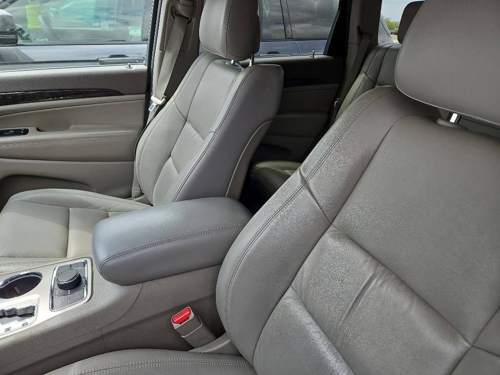 used 2011 Jeep Grand Cherokee car, priced at $10,995