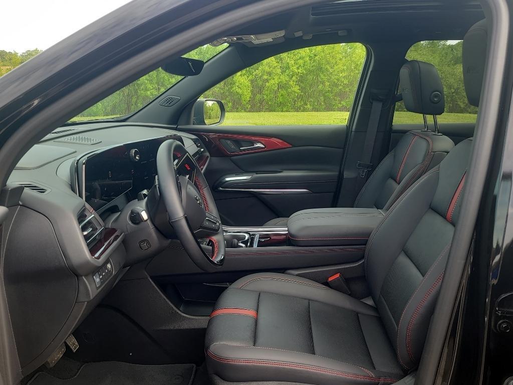 used 2026 Chevrolet Traverse car, priced at $55,594