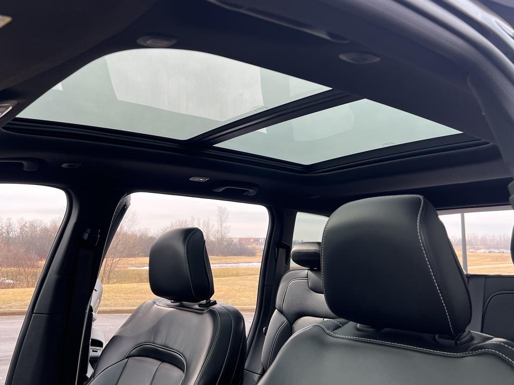 used 2024 Jeep Grand Cherokee car, priced at $36,799