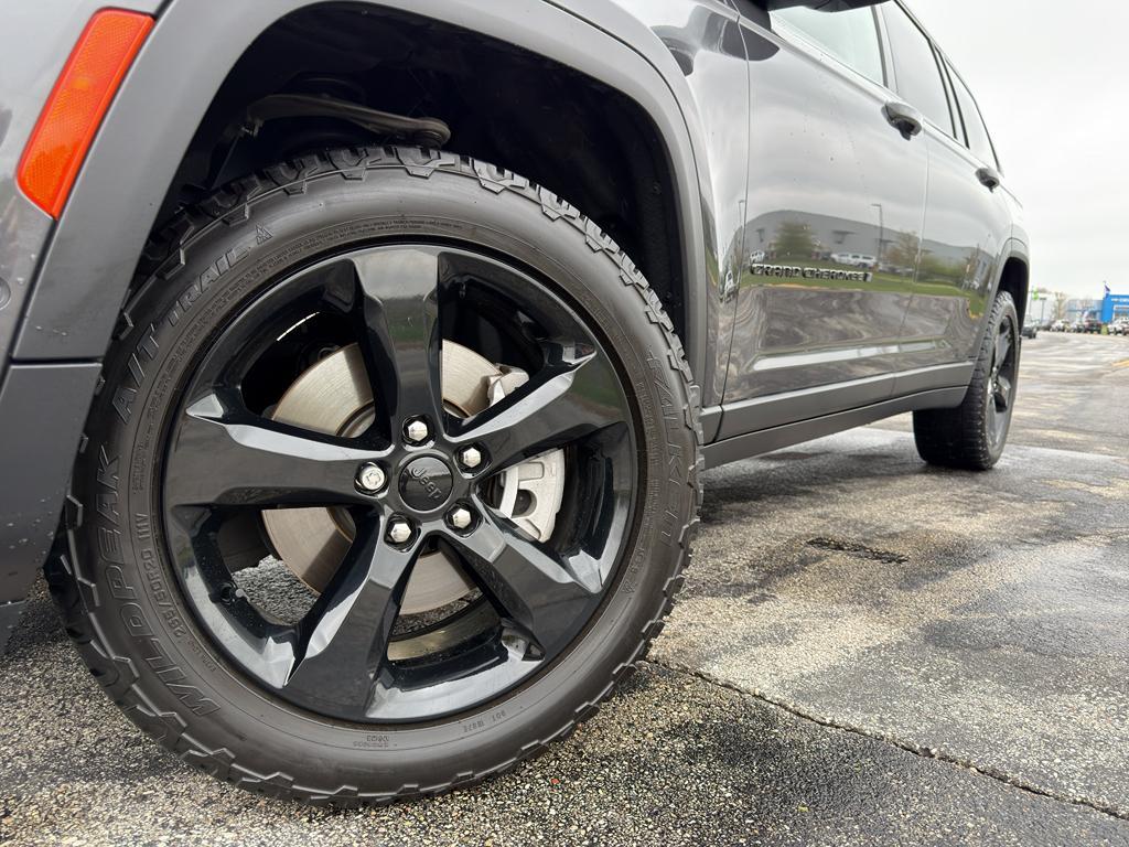 used 2023 Jeep Grand Cherokee L car, priced at $31,998