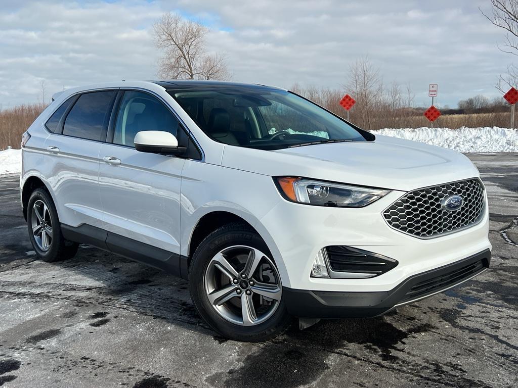 used 2024 Ford Edge car, priced at $27,990