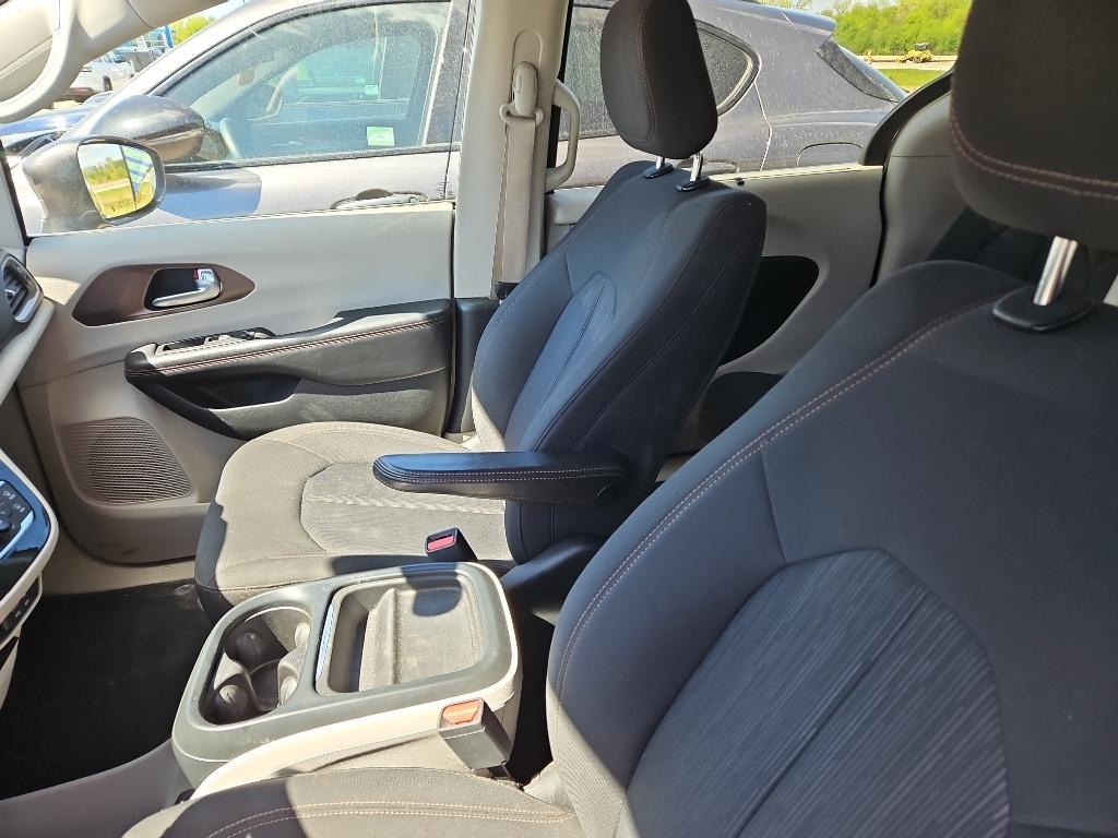 used 2018 Chrysler Pacifica car, priced at $14,995