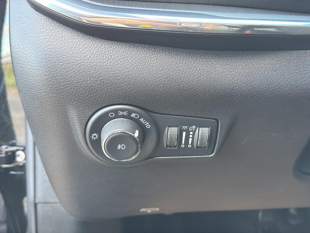 used 2022 Jeep Compass car, priced at $25,998