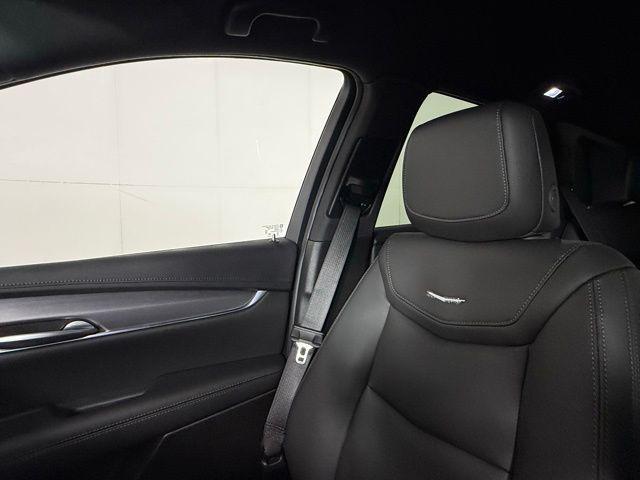 new 2026 Cadillac XT5 car, priced at $50,565