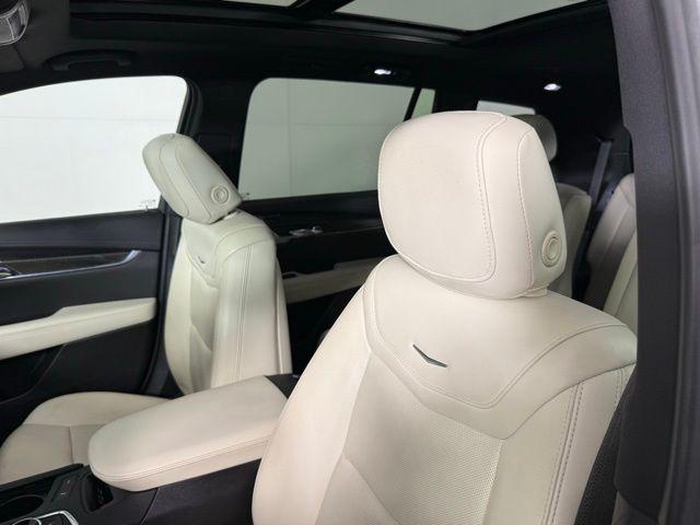 used 2021 Cadillac XT6 car, priced at $25,499