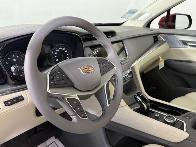 new 2025 Cadillac XT5 car, priced at $57,189