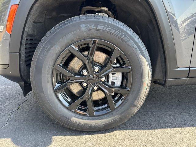 used 2025 Jeep Grand Cherokee L car, priced at $36,418