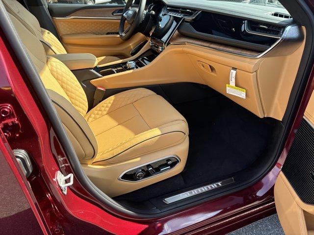 new 2025 Jeep Grand Cherokee car, priced at $56,398