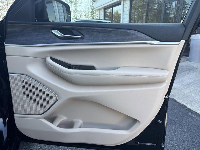 new 2026 Jeep Grand Cherokee car, priced at $46,495