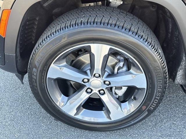 new 2026 Jeep Grand Cherokee car, priced at $46,495