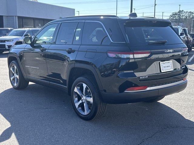 new 2026 Jeep Grand Cherokee car, priced at $46,495