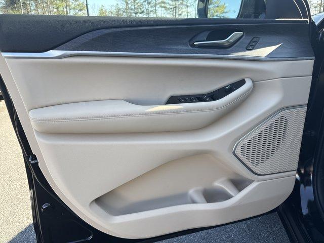 new 2026 Jeep Grand Cherokee car, priced at $46,495