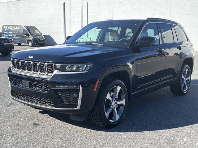 new 2026 Jeep Grand Cherokee car, priced at $46,495