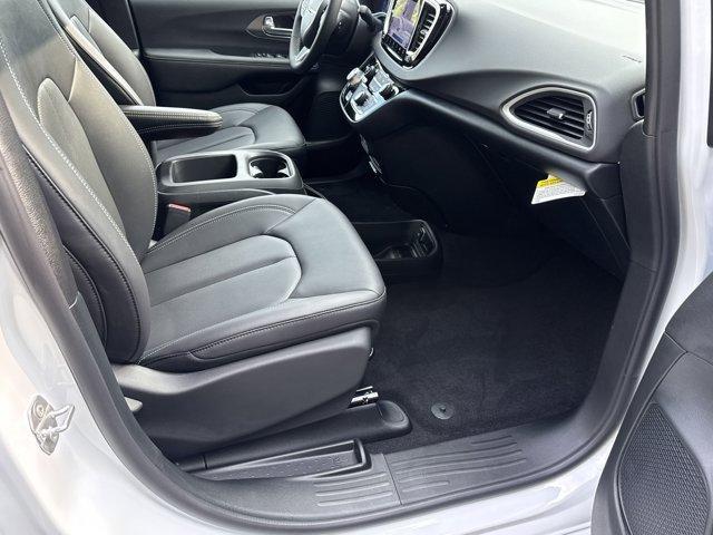 new 2025 Chrysler Voyager car, priced at $38,478