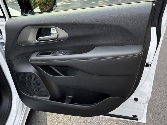 new 2025 Chrysler Voyager car, priced at $38,478