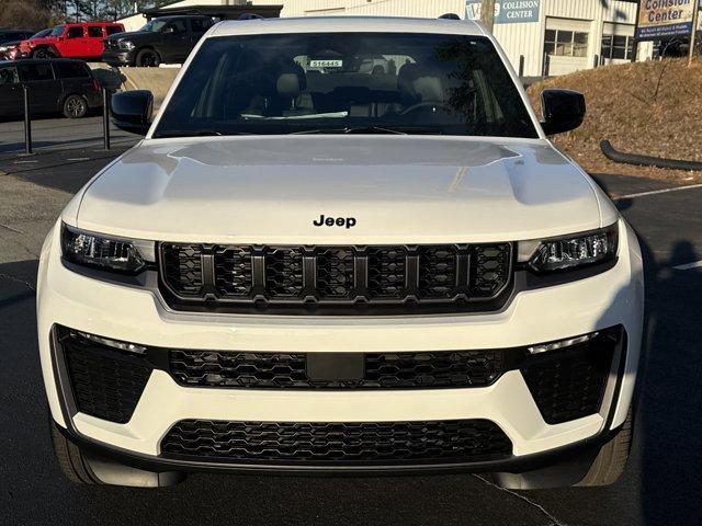 new 2026 Jeep Grand Cherokee car, priced at $39,935