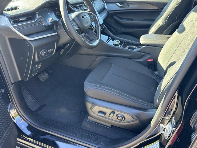 new 2025 Jeep Grand Cherokee car, priced at $31,101